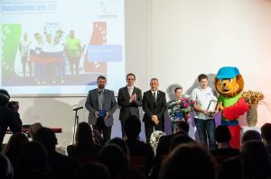 Podelitev nagrad ekipi showdownistov
